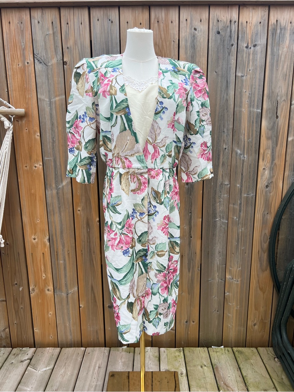 Willys Influence | Floral V-Neck Midi Dress